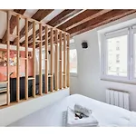 Residence Center Of Paris By Studio Prestige